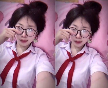 Cao Thi Thuy Vy удовлетворяет свои потребности в личные моменты